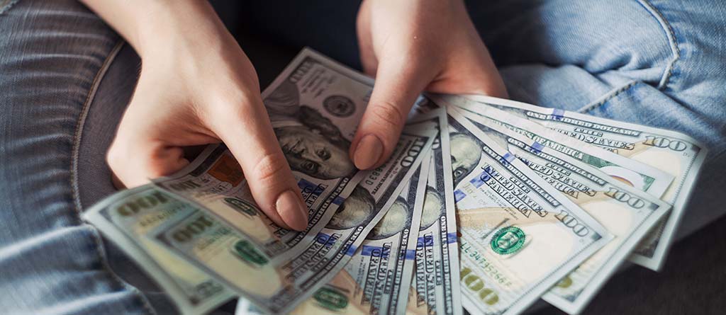 mujeres, dinero, inversión, día de la mujer