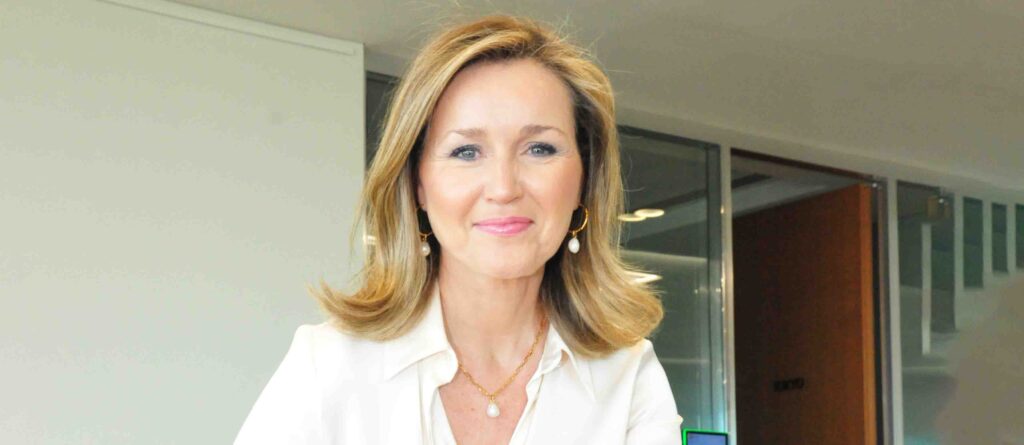 Olga de Tapia (L) 2024