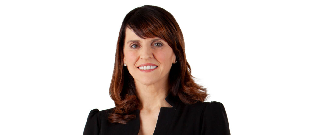 Porter_Alison_MG_7207_1900x1800_flat_WHITE