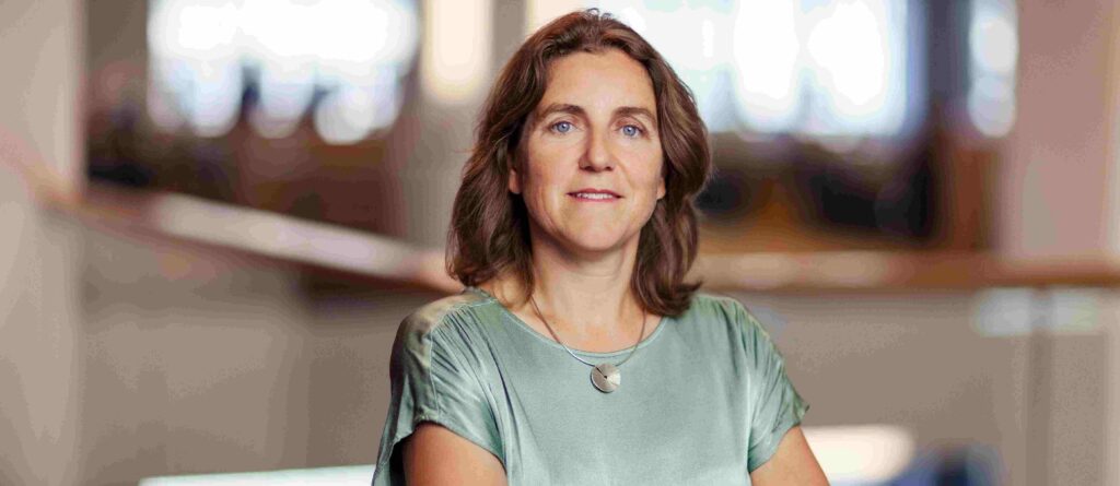 CAROLA VAN LAMOEN 2683 (1)