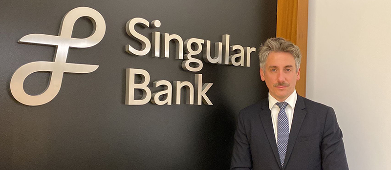 singular bank eriz maray