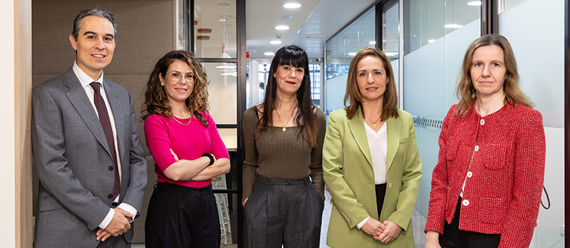 Ricardo Plasencia, Gema Fernández, Virginia Arizmendi, Elisa Ricón y Josefina García Pedroviejo. Fuente: FundsPeople