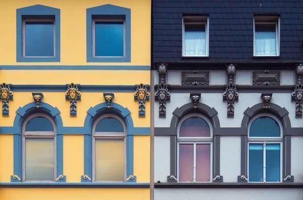 building_window_realestate_yellow
