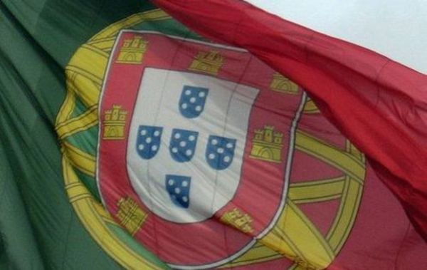598px-Portugal_flag