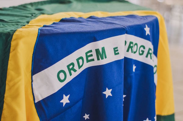 brasil_emerging_colors_flag_brasileiras