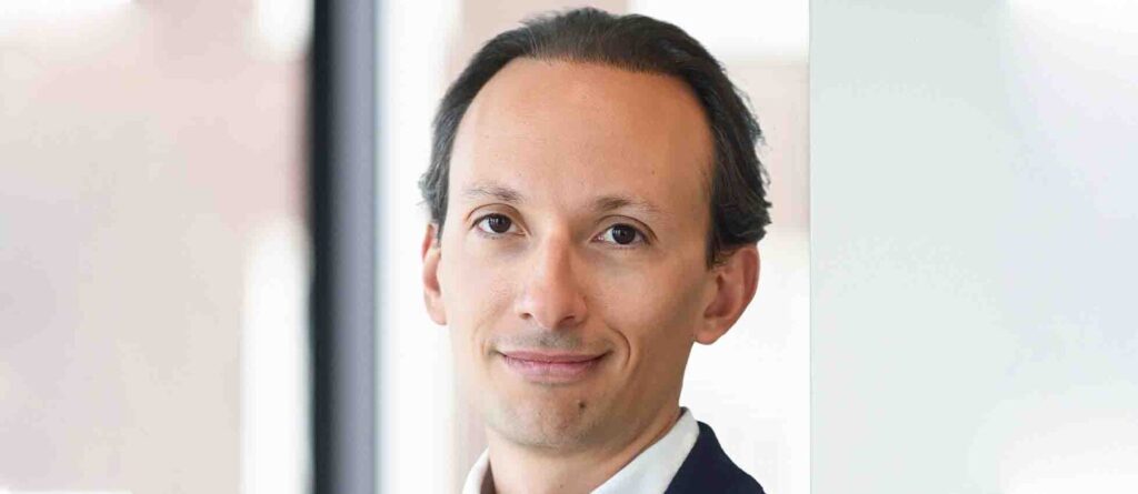 Jonathan Aiach.