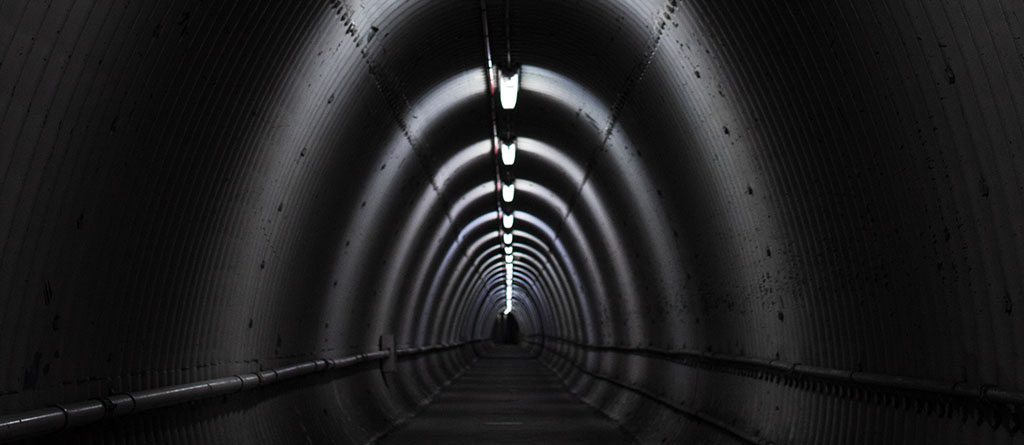tunnel, decrescita, economia